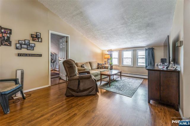 87 Palisade Avenue, Emerson, NJ 07630