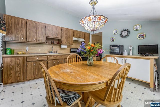 87 Palisade Avenue, Emerson, NJ 07630