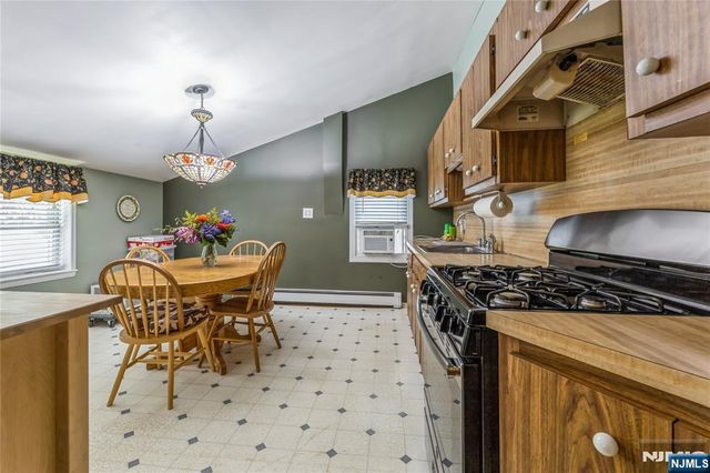 87 Palisade Avenue, Emerson, NJ 07630