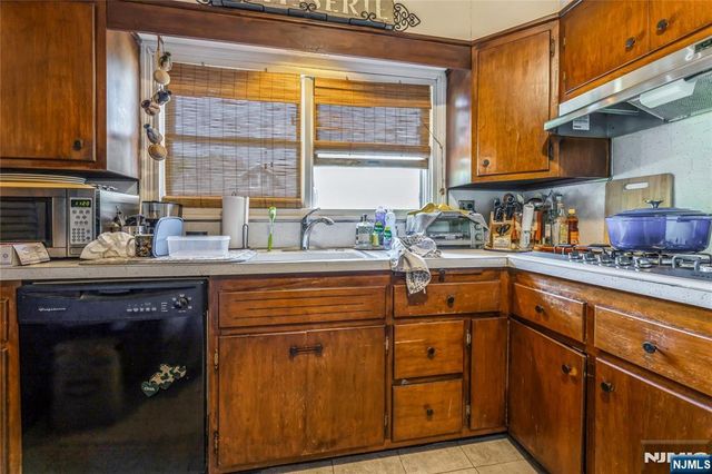 87 Palisade Avenue, Emerson, NJ 07630