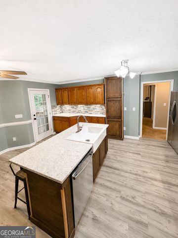 149 Marina Circle, Jackson, GA 30233