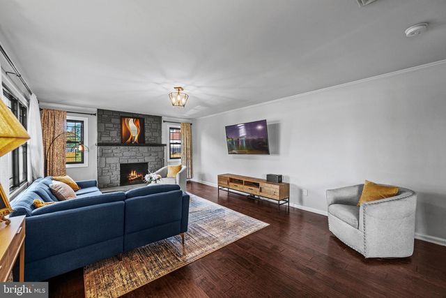 75 S COLONIAL AVE, Westminster, MD 21157
