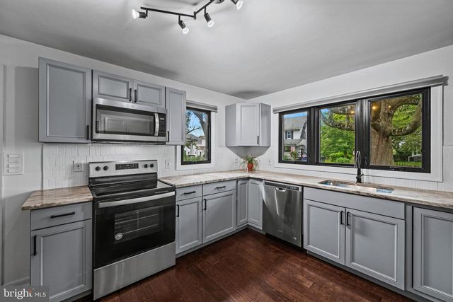 75 S COLONIAL AVE, Westminster, MD 21157