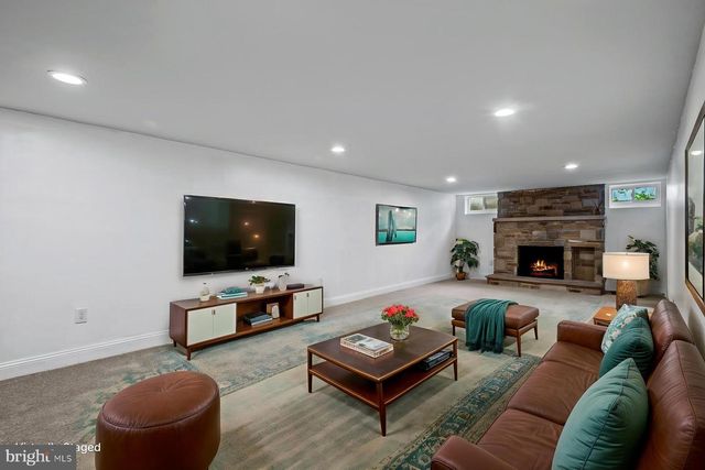75 S COLONIAL AVE, Westminster, MD 21157