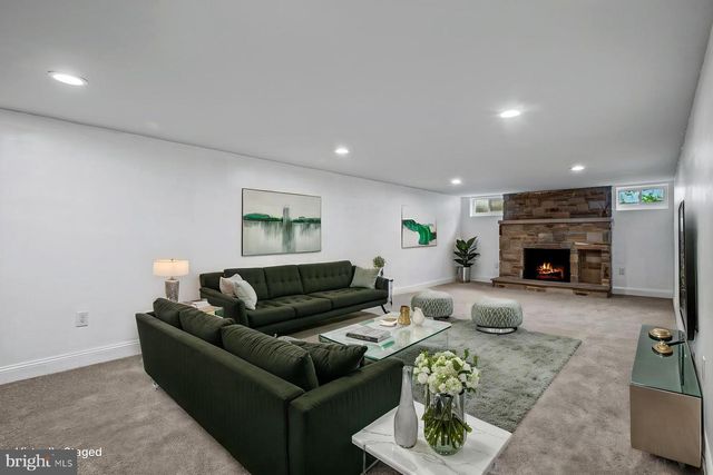 75 S COLONIAL AVE, Westminster, MD 21157