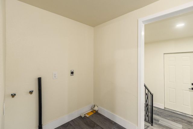 1676 W Putnam Avenue, Porterville, CA 93257