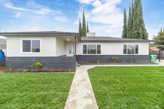 1676 W Putnam Avenue, Porterville, CA 93257
