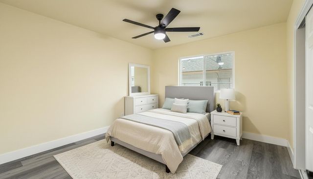 1676 W Putnam Avenue, Porterville, CA 93257