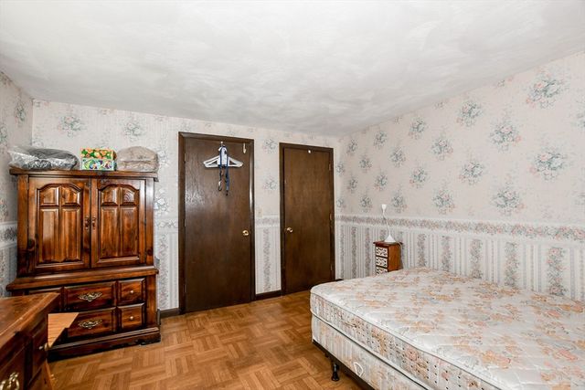 9 White Pine Ave, Wareham, MA 02576