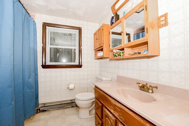 9 White Pine Ave, Wareham, MA 02576