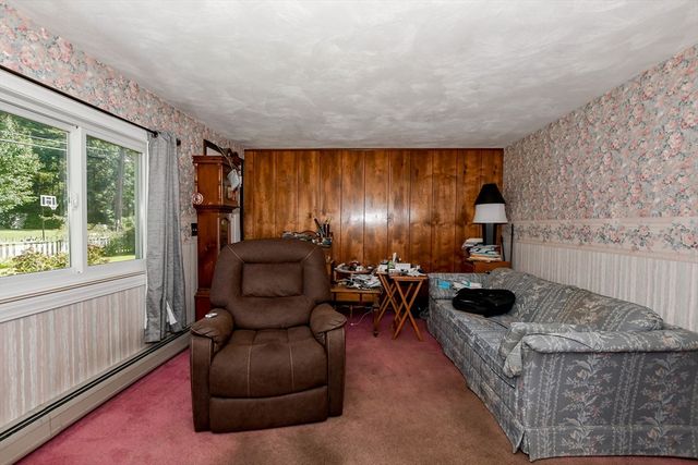 9 White Pine Ave, Wareham, MA 02576