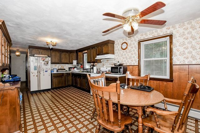 9 White Pine Ave, Wareham, MA 02576