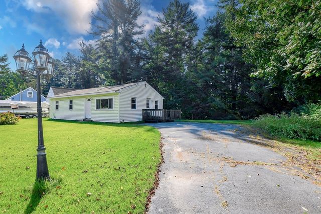 9 White Pine Ave, Wareham, MA 02576