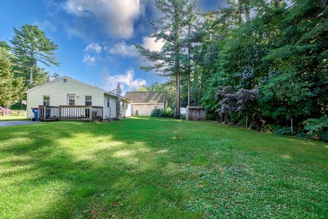 9 White Pine Ave, Wareham, MA 02576