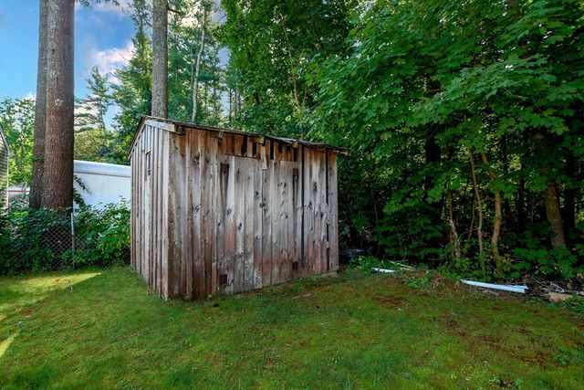 9 White Pine Ave, Wareham, MA 02576
