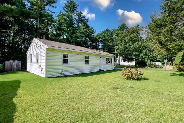 9 White Pine Ave, Wareham, MA 02576