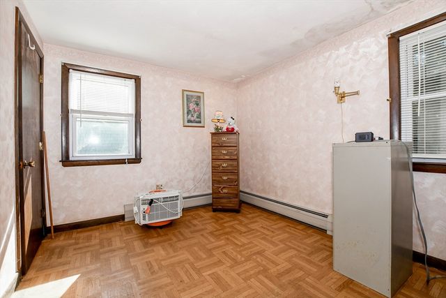 9 White Pine Ave, Wareham, MA 02576