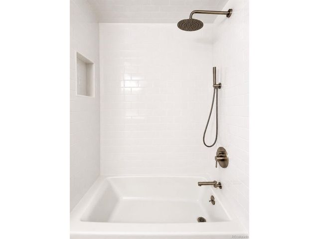 7197 S Fairfax Ct, Centennial, CO 80122