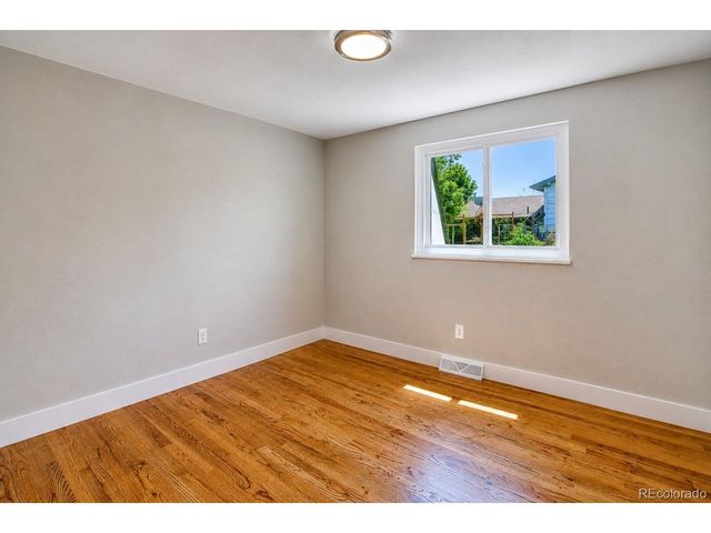 7197 S Fairfax Ct, Centennial, CO 80122