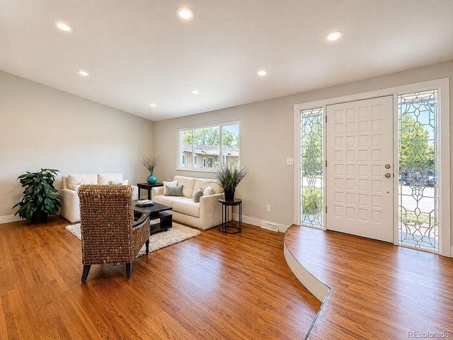 7197 S Fairfax Ct, Centennial, CO 80122