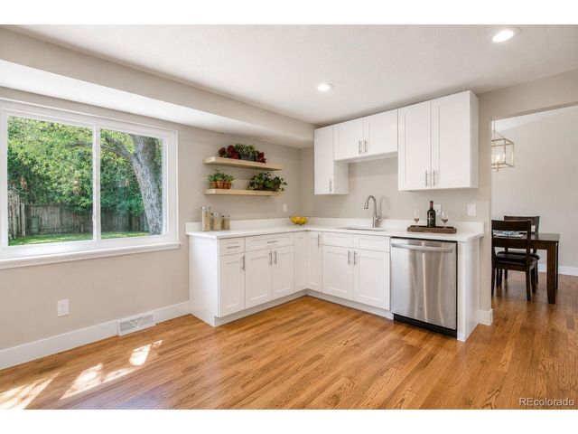 7197 S Fairfax Ct, Centennial, CO 80122