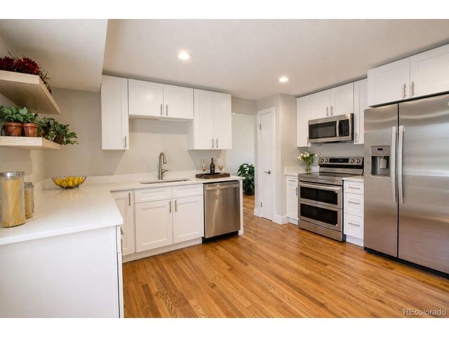 7197 S Fairfax Ct, Centennial, CO 80122