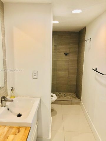 4001 S Ocean Drive 2H, Hollywood, FL 33019