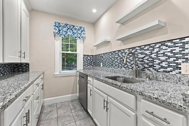 40 County St 2, Peabody, MA 01960