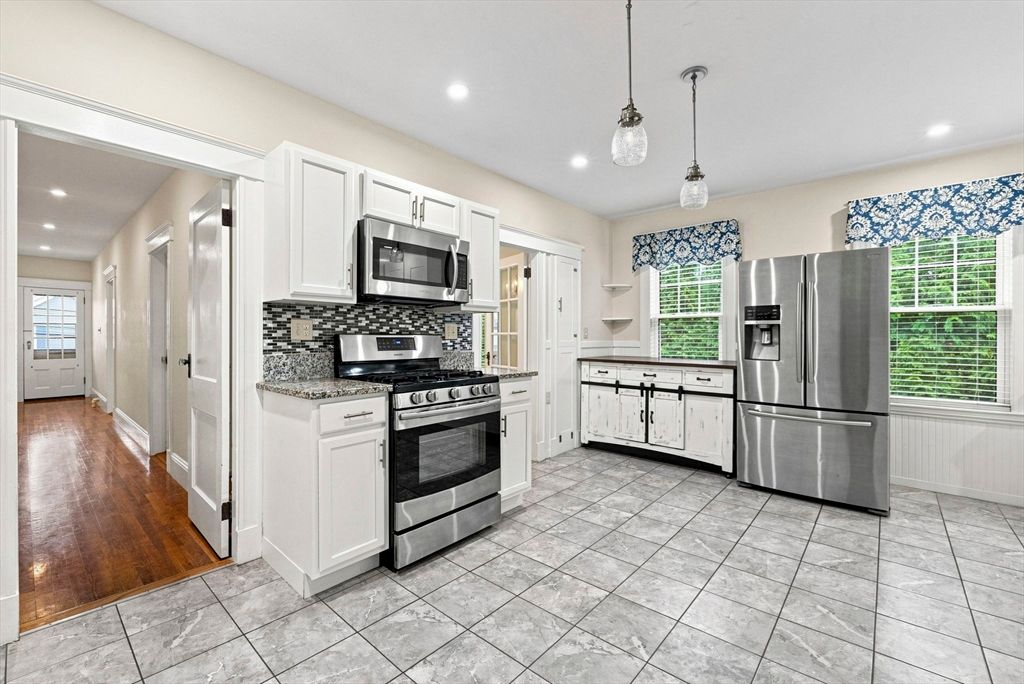40 County St 2, Peabody, MA 01960