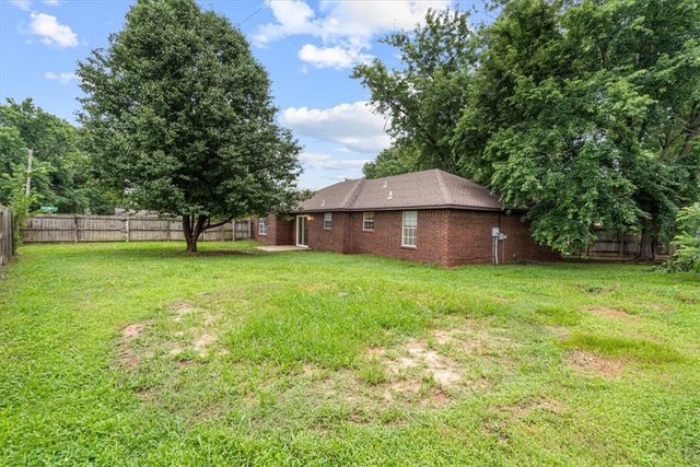 2436 W Twin Springs Street, Siloam Springs, AR 72761
