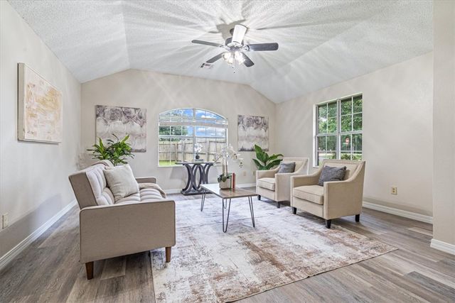 2436 W Twin Springs Street, Siloam Springs, AR 72761