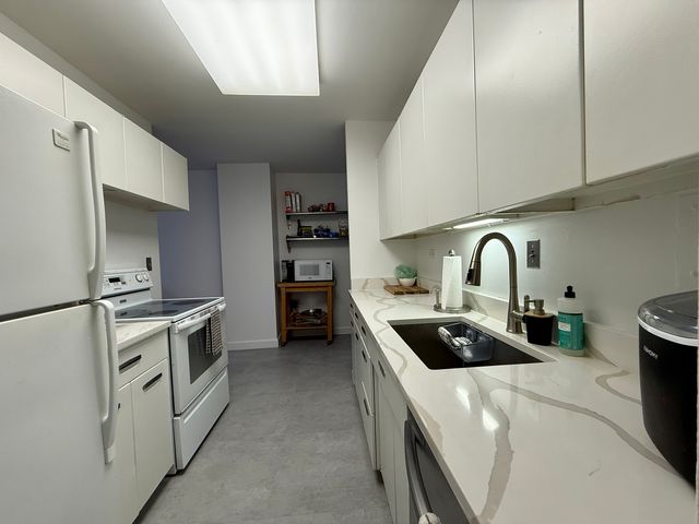 900 N LAKE SHORE Drive 812, Chicago, IL 60611
