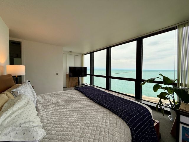 900 N LAKE SHORE Drive 812, Chicago, IL 60611