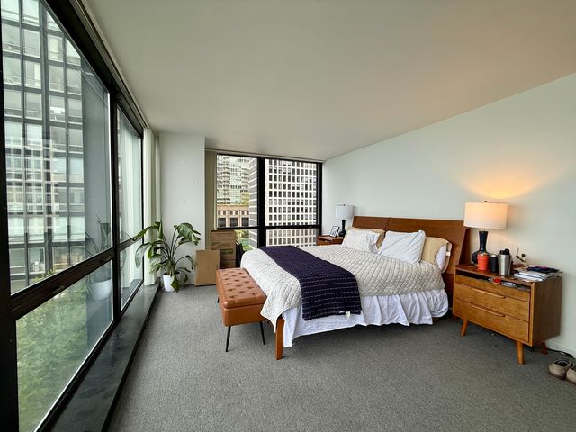 900 N LAKE SHORE Drive 812, Chicago, IL 60611