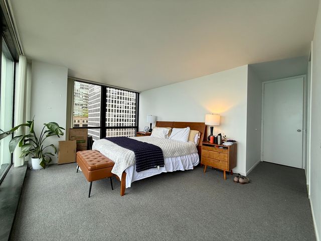 900 N LAKE SHORE Drive 812, Chicago, IL 60611
