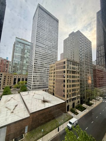 900 N LAKE SHORE Drive 812, Chicago, IL 60611