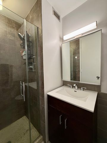 900 N LAKE SHORE Drive 812, Chicago, IL 60611