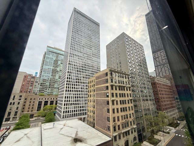 900 N LAKE SHORE Drive 812, Chicago, IL 60611