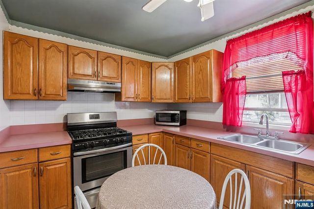 220 Garfield Avenue, Jersey City, NJ 07305