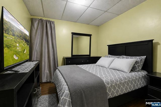 220 Garfield Avenue, Jersey City, NJ 07305