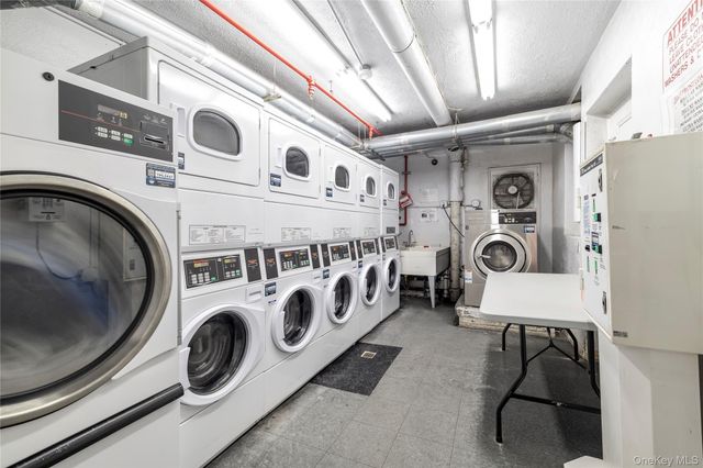 10-40 Neilson Street 3N, Far Rockaway, NY 11691