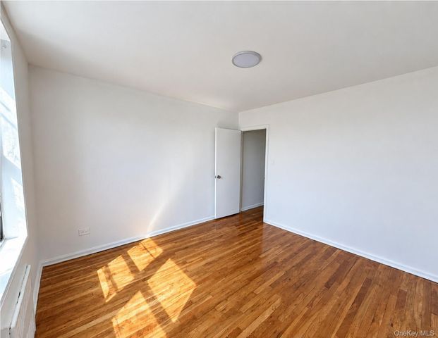 10-40 Neilson Street 3N, Far Rockaway, NY 11691