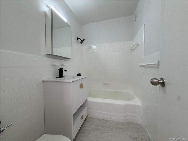 10-40 Neilson Street 3N, Far Rockaway, NY 11691