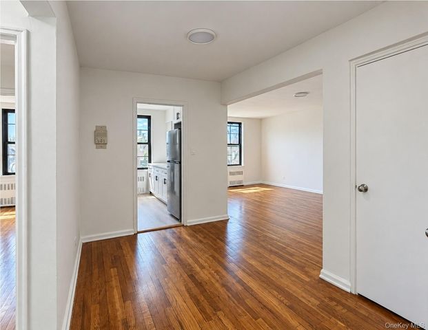10-40 Neilson Street 3N, Far Rockaway, NY 11691