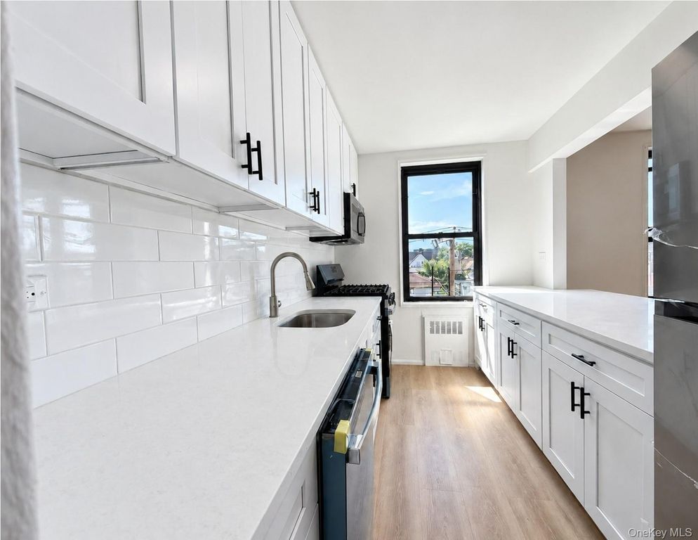 10-40 Neilson Street 3N, Far Rockaway, NY 11691 — photo 2