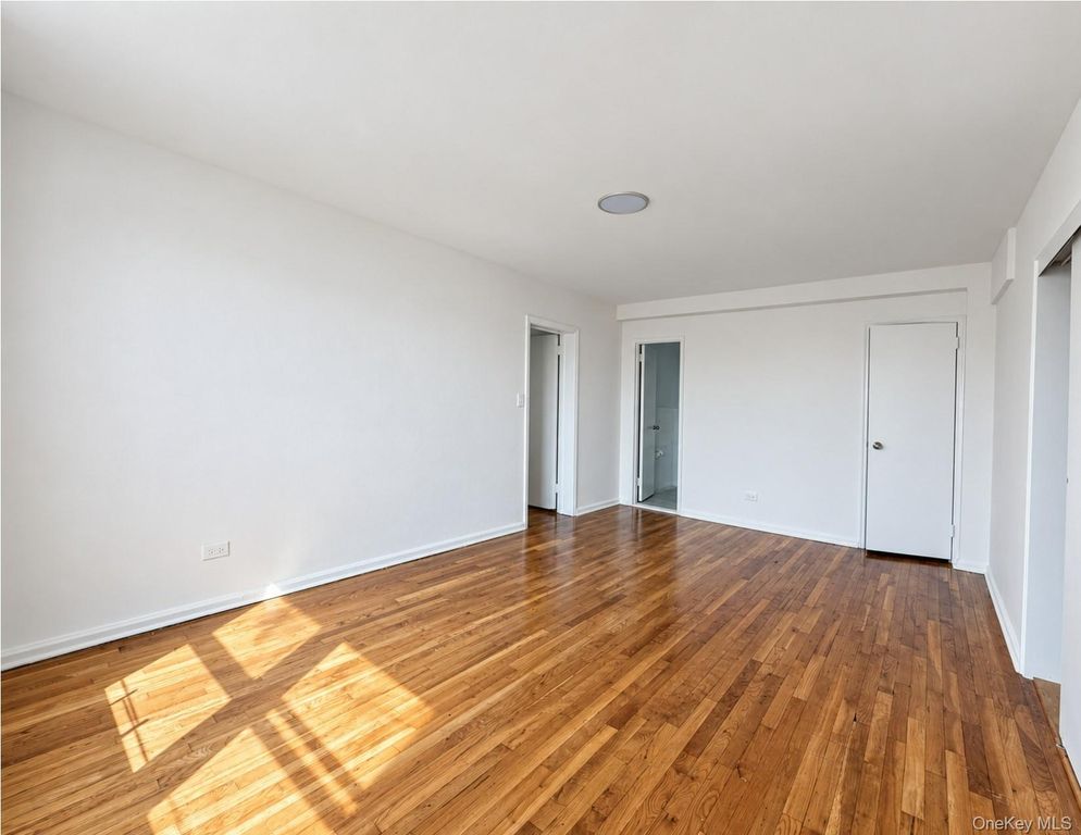 10-40 Neilson Street 3N, Far Rockaway, NY 11691 — photo 5