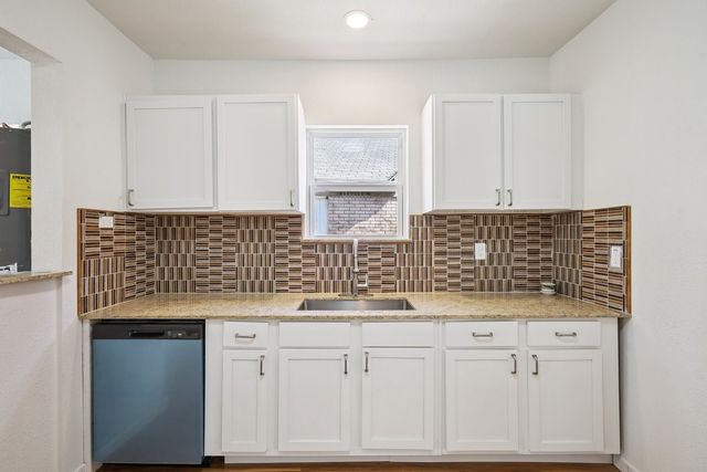 2019 Berwick Avenue, Dallas, TX 75203