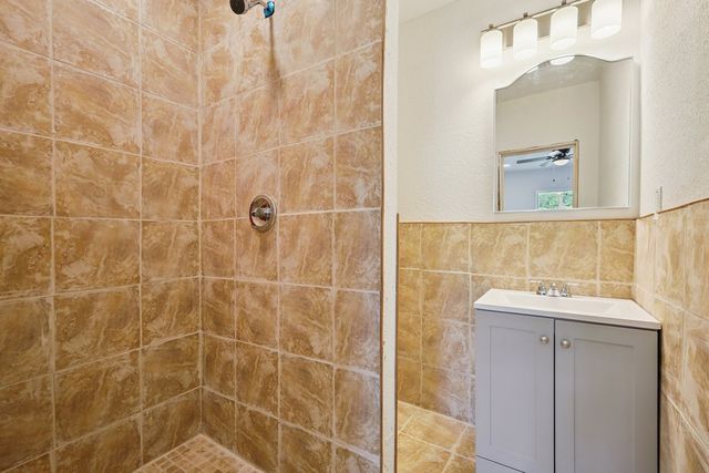 2019 Berwick Avenue, Dallas, TX 75203