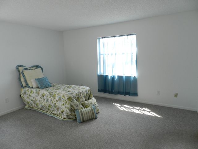 1110 E Lakeview Dr Drive E, Royal Palm Beach, FL 33411