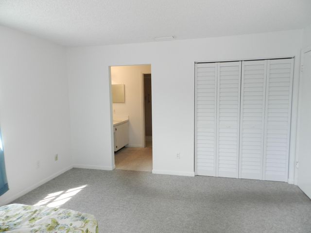 1110 E Lakeview Dr Drive E, Royal Palm Beach, FL 33411